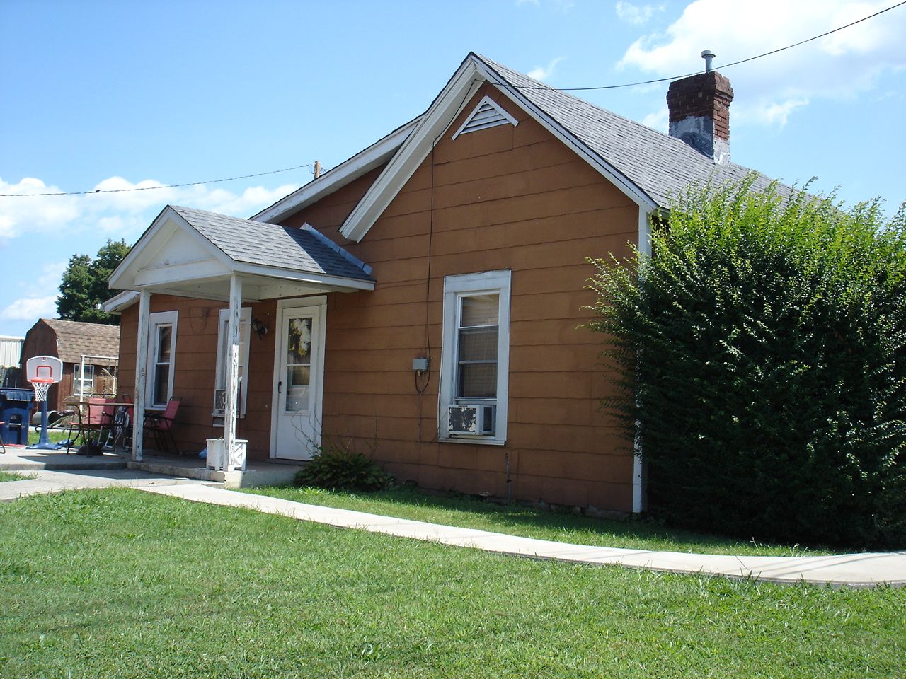 2833 Blackburn Ave, Ashland, KY 41101